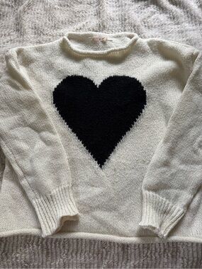 Cream Sweater with Black Heart - Francesca‘s